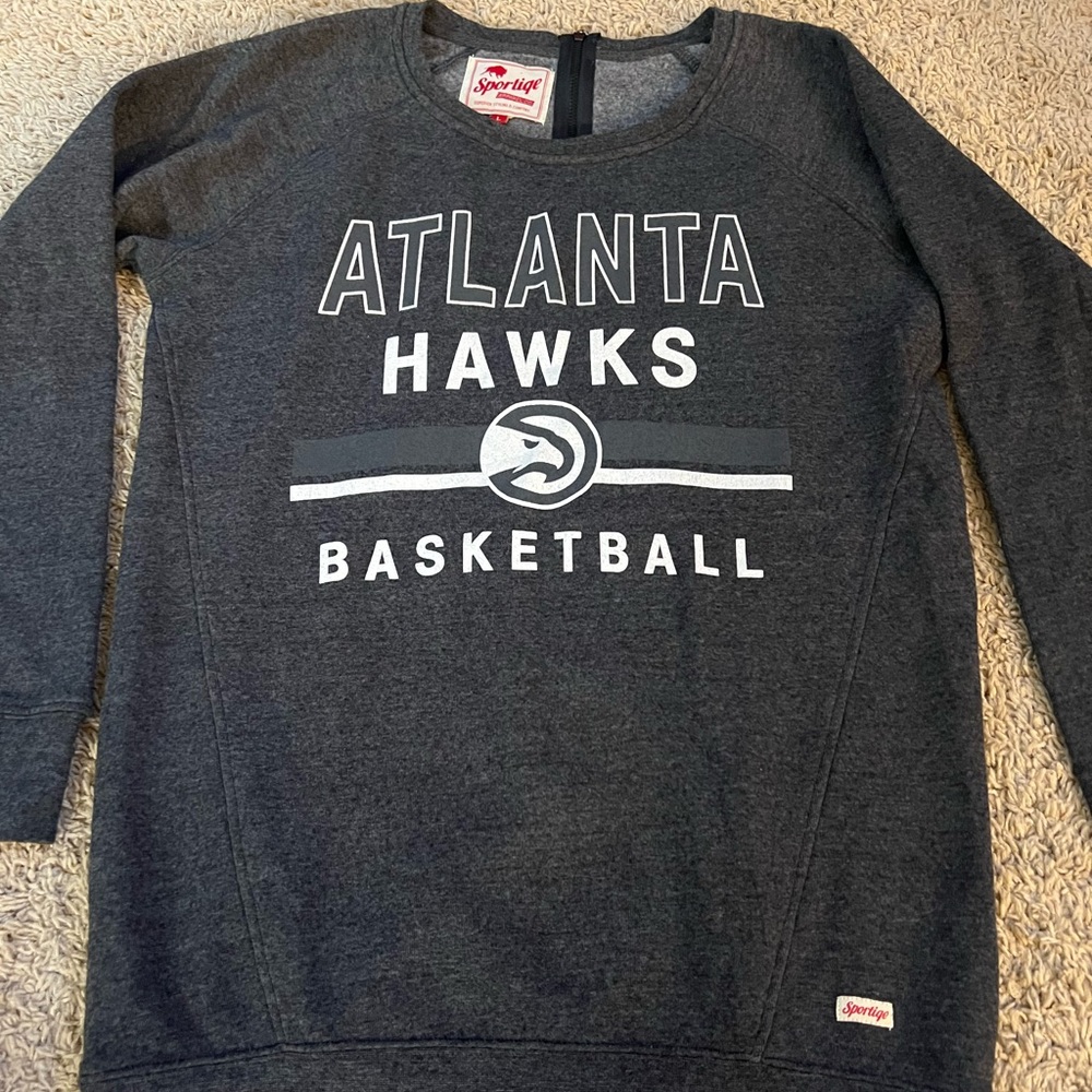 Unisex NBA Atlanta Hawks Sweatshirt Size Large NWT